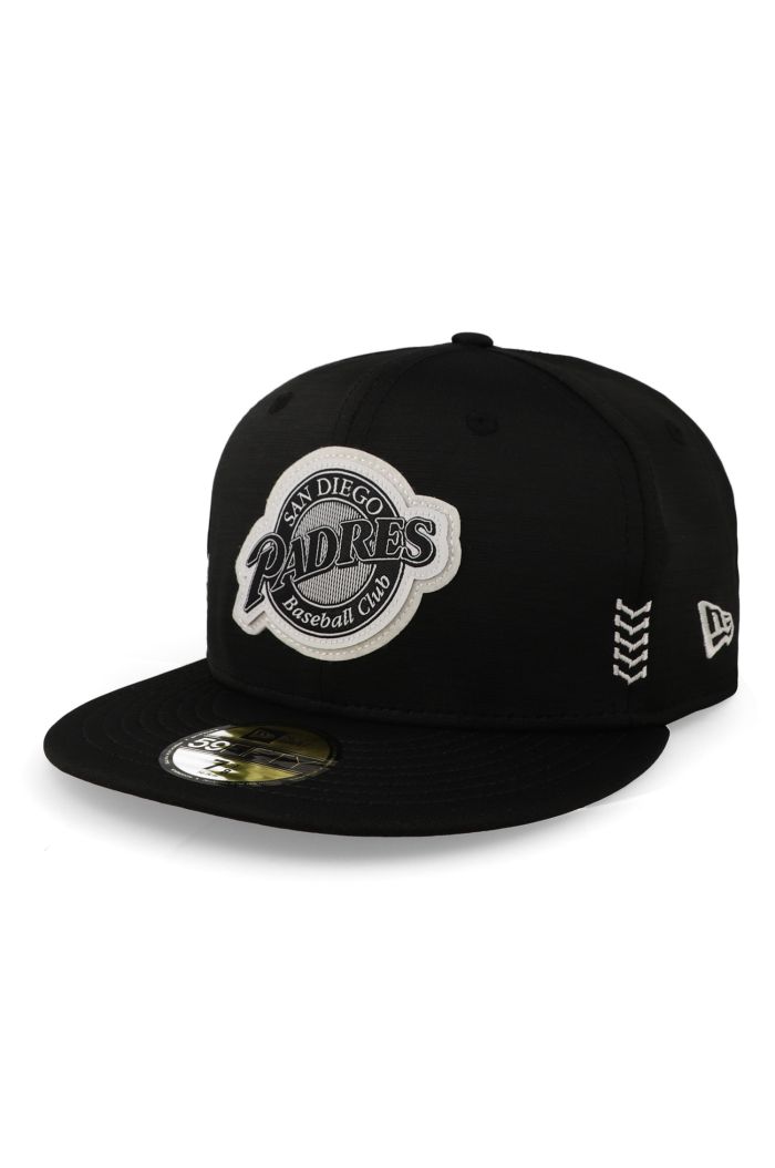 Gorra New Era 59 Fifty MLB Padres 24 Chal Negro Cerrada